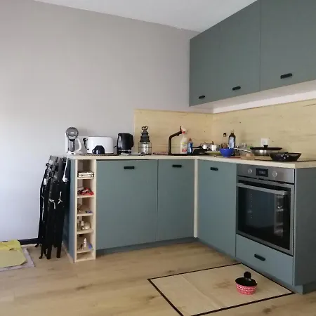 Apartment Grand Studio Renove, En Plein Centre Ville, A 5 Minutes A Pied De La Plage
