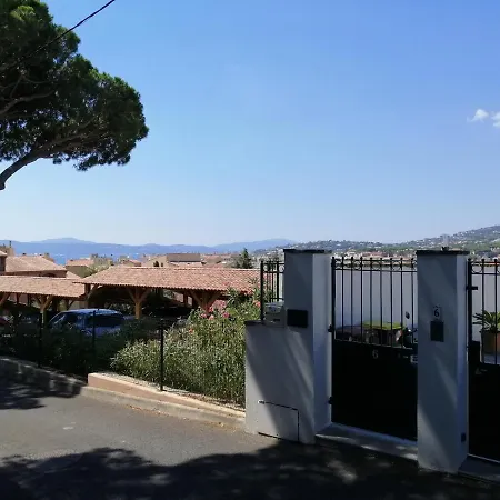 Grand Studio Renove, En Plein Centre Ville, A 5 Minutes A Pied De La Plage Apartment