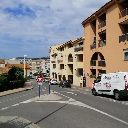 Grand Studio Renove, En Plein Centre Ville, A 5 Minutes A Pied De La Plage Apartment